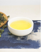 Hand-Made Anxi Qing Xiang (Clear Fragrance) Tie Guan Yin Oolong Tea