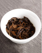 Fengqing Dragon Pearl Black Tea
