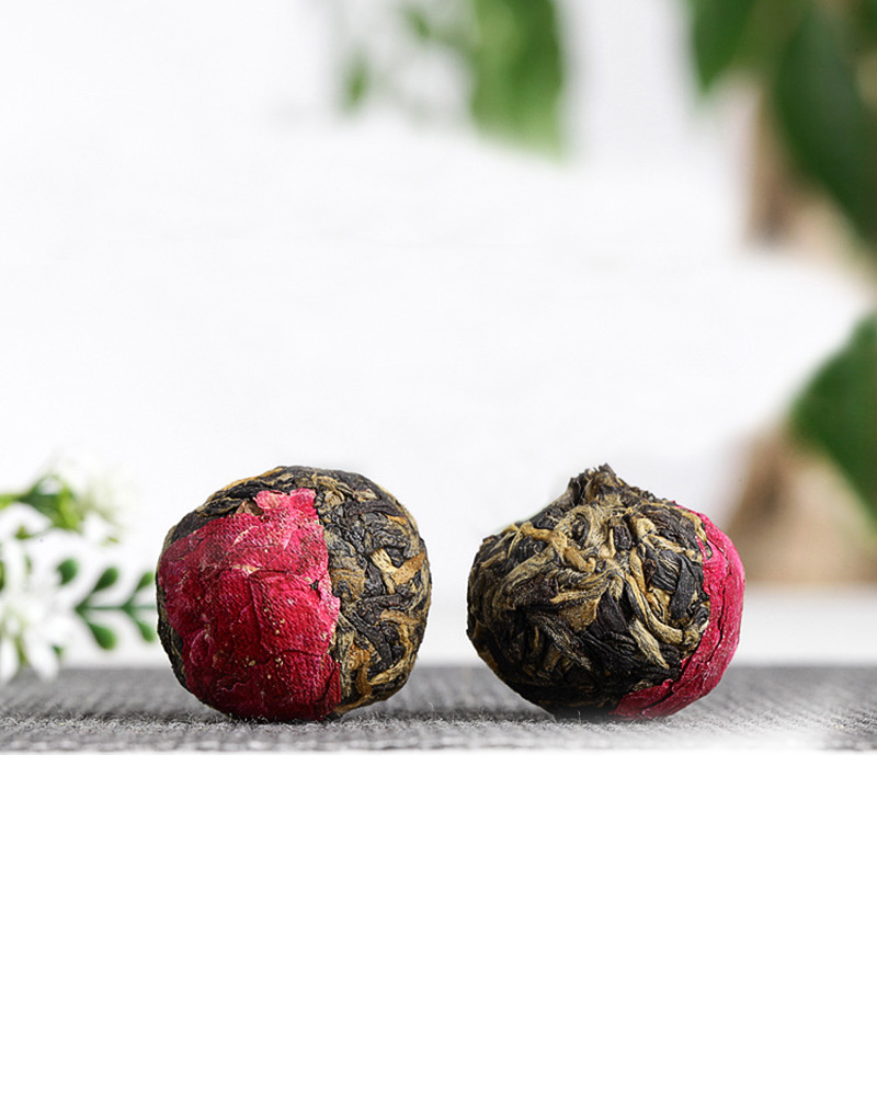 Fengqing Dragon Pearl Rose Black Tea