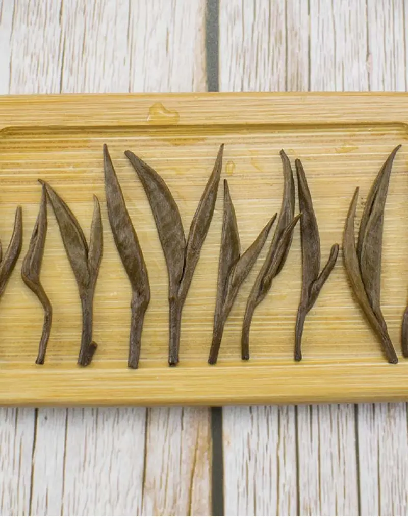 Yun Nan Dian Hong Jin Zhen Golden Needle Black Tea