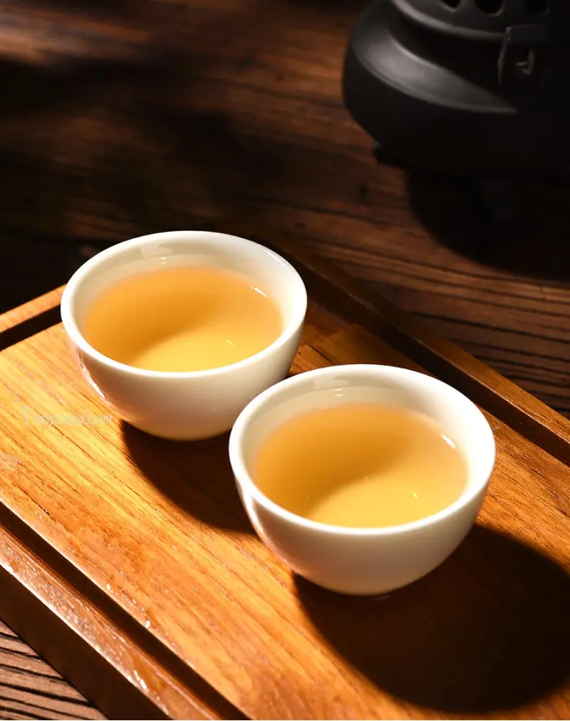 Ba Da Shan Golden Leaves Ripe Pu-erh Tea