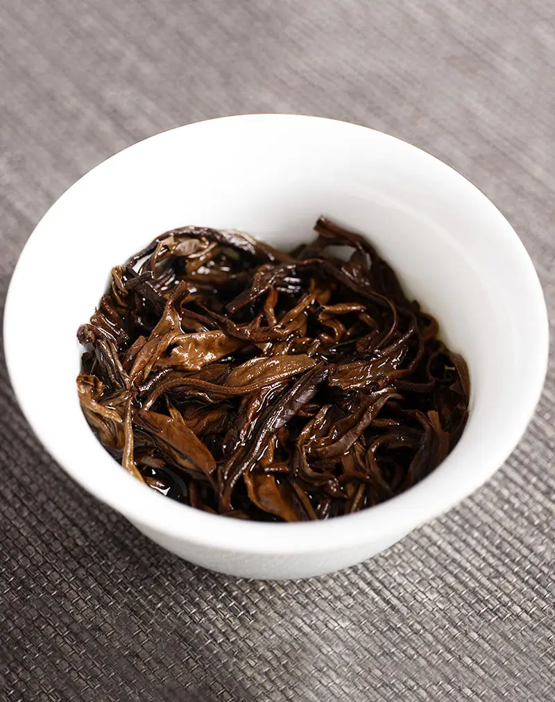 Fengqing Dragon Pearl Black Tea