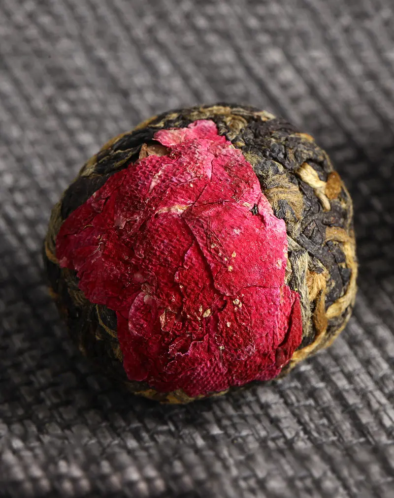 Fengqing Dragon Pearl Rose Black Tea