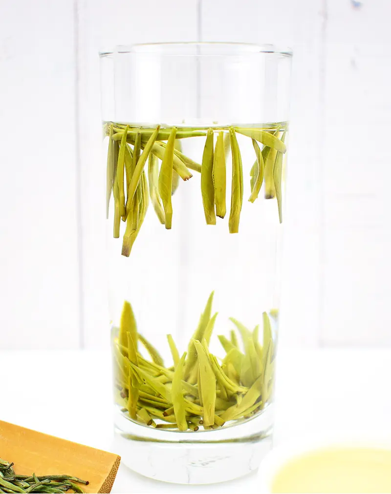 Zhe Jiang Que She Green Tea