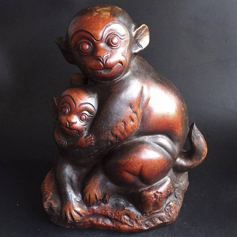 Monkey Mother and Child Tea Pet (1616 -1912)